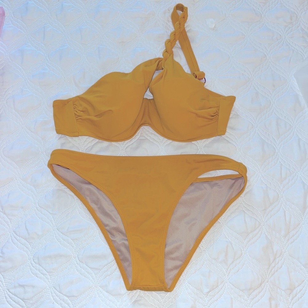One-Shoulder Yellow Bikini